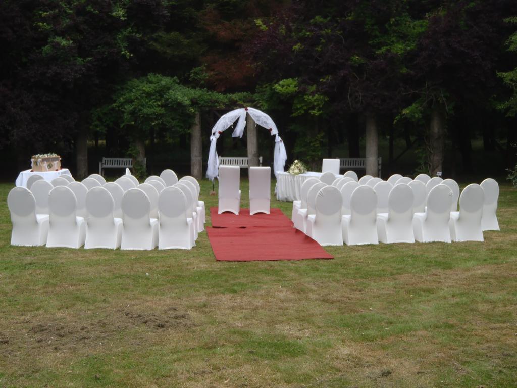 Park- Und Schlosshotel Schlemmin Exterior photo